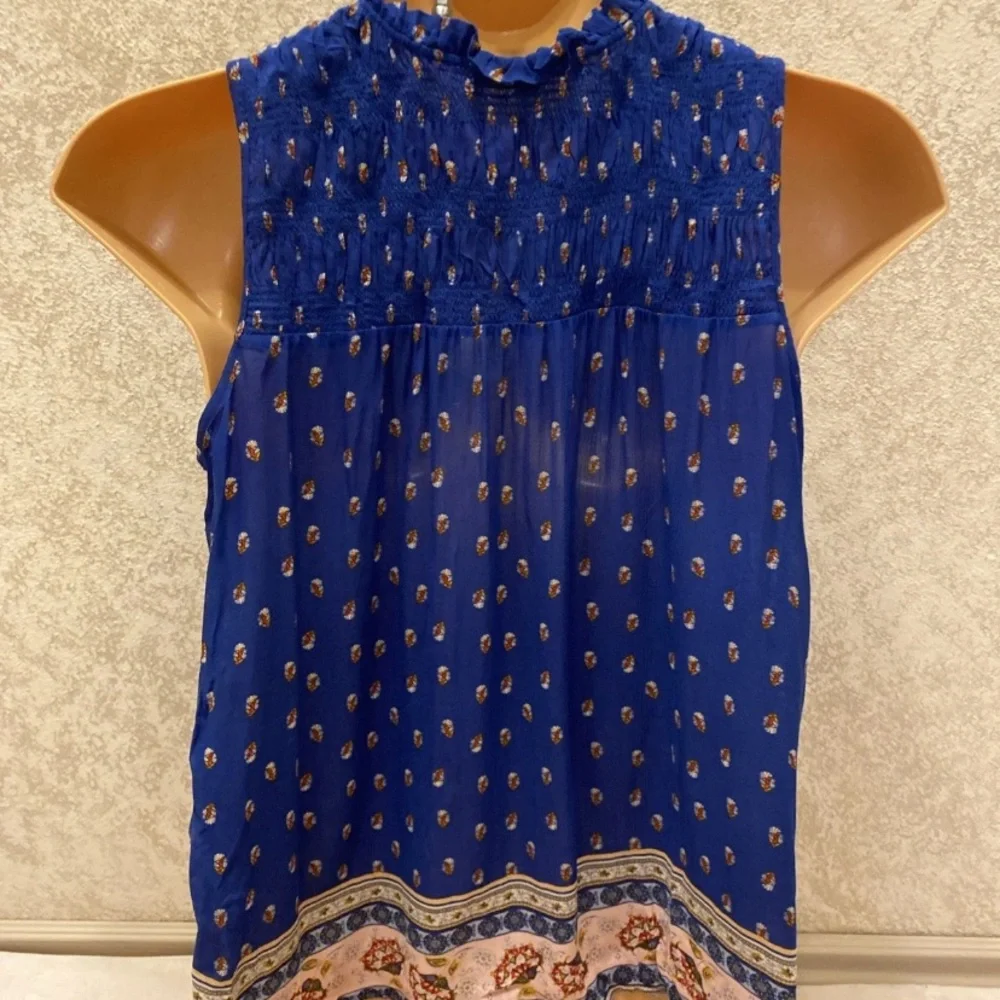 Rewind Royal Blue Sleeveless Floral Blouse with Patterned Hem